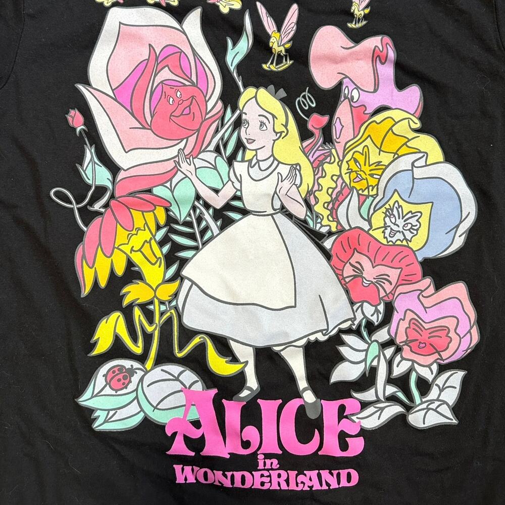 Disney Alice In Wonderland Black Light Women’s T-Shirt Size Small - Picture 4 of 5